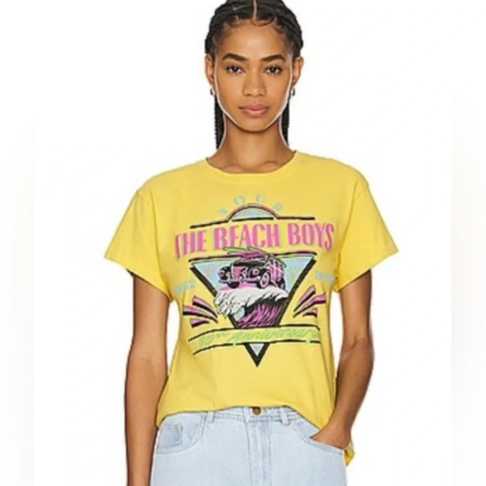 DayDreamer Yellow Graphic Beach Boys Tour T-Shirt size Small